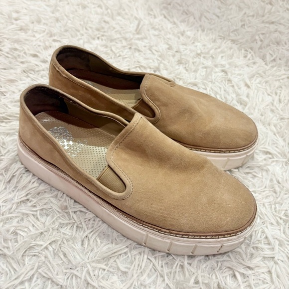 Vince Camuto Rammeya Slip On Suede leather Platform Shoes tan size 9 - Picture 1 of 9